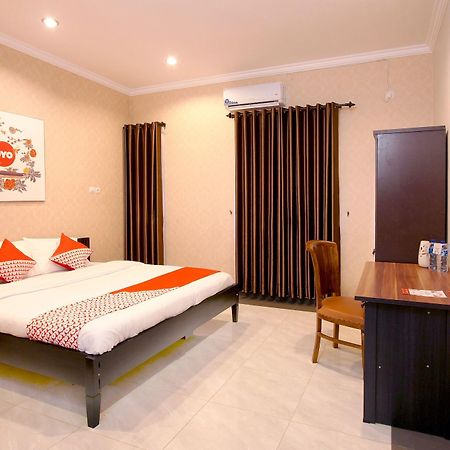 Oyo 347 Bayang Brothers Guest House Maguwo Luaran gambar