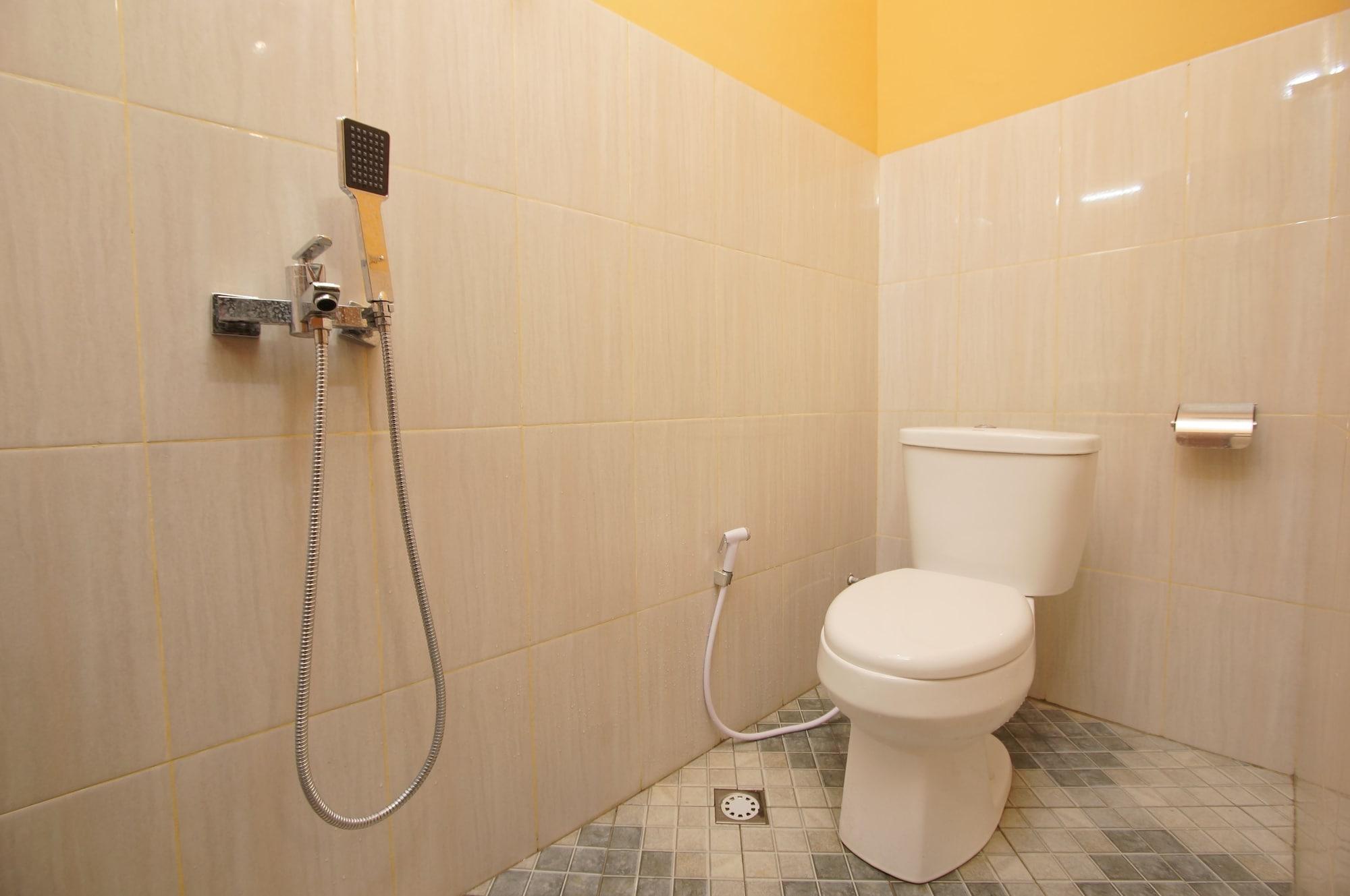 Oyo 347 Bayang Brothers Guest House Maguwo Luaran gambar