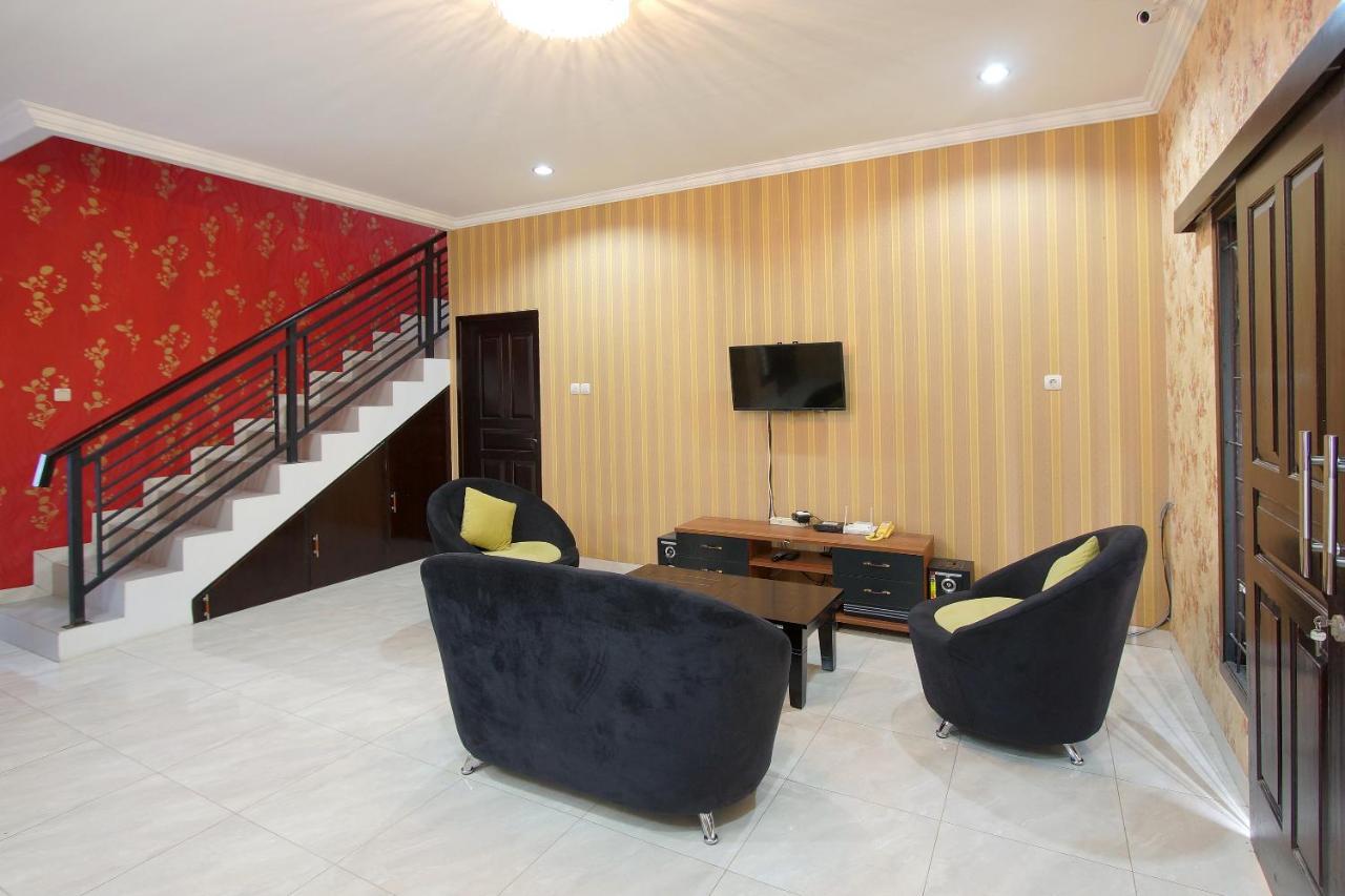 Oyo 347 Bayang Brothers Guest House Maguwo Luaran gambar
