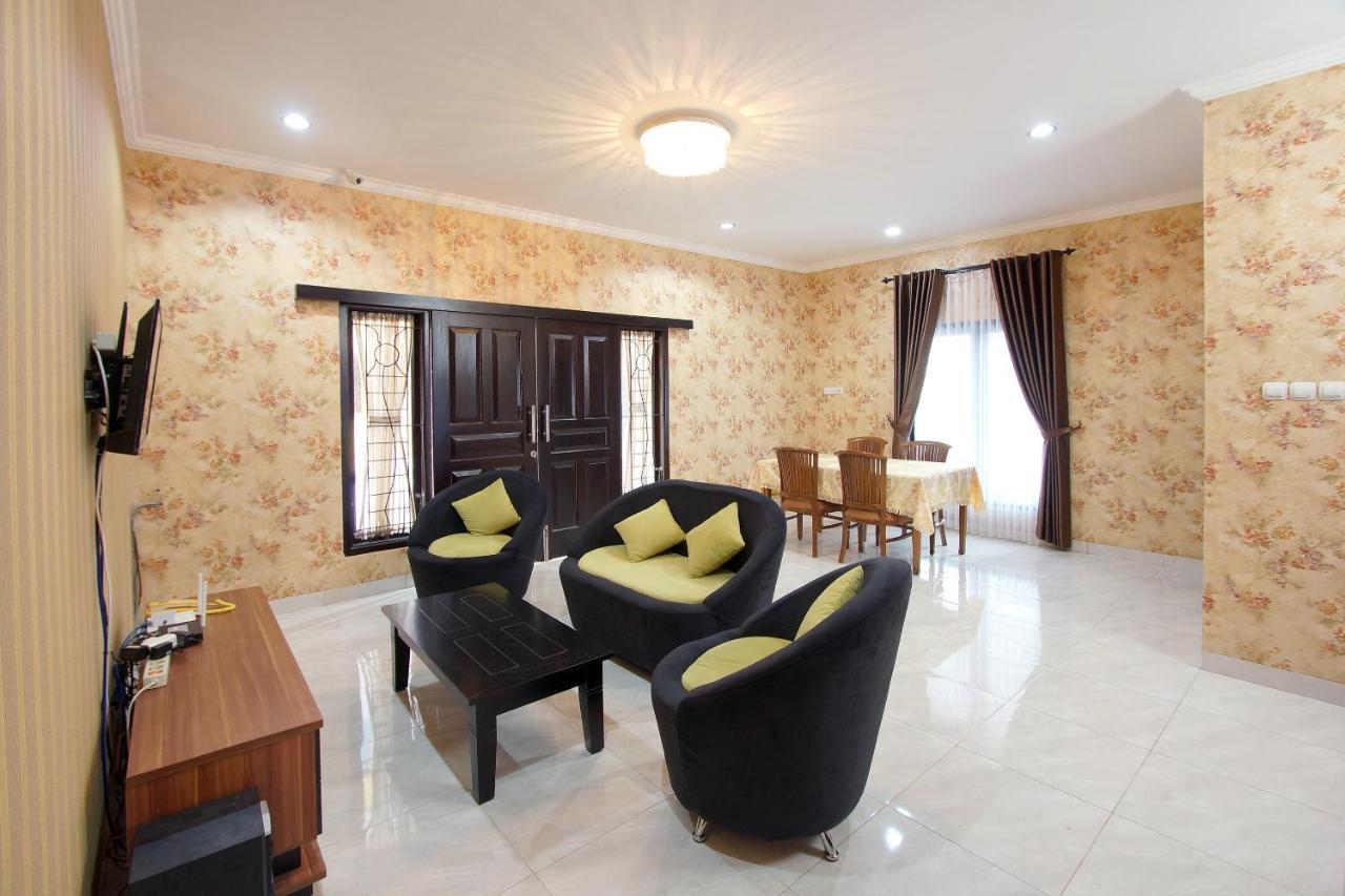 Oyo 347 Bayang Brothers Guest House Maguwo Luaran gambar